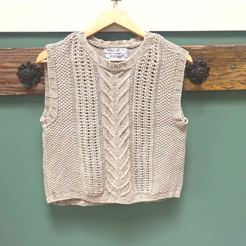 Sarah Taylor Hand Knit Cropped Sweater Vest Tan Ramie Cotton Cable Knit Womens M